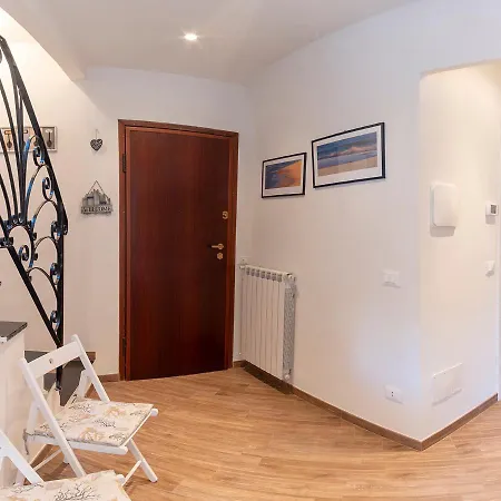 Baia Foce Apartment *
